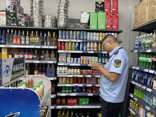 嚴查嚴管保安全 蘆山縣市場監(jiān)督管理局穩(wěn)步推進農村食品安全專項檢查